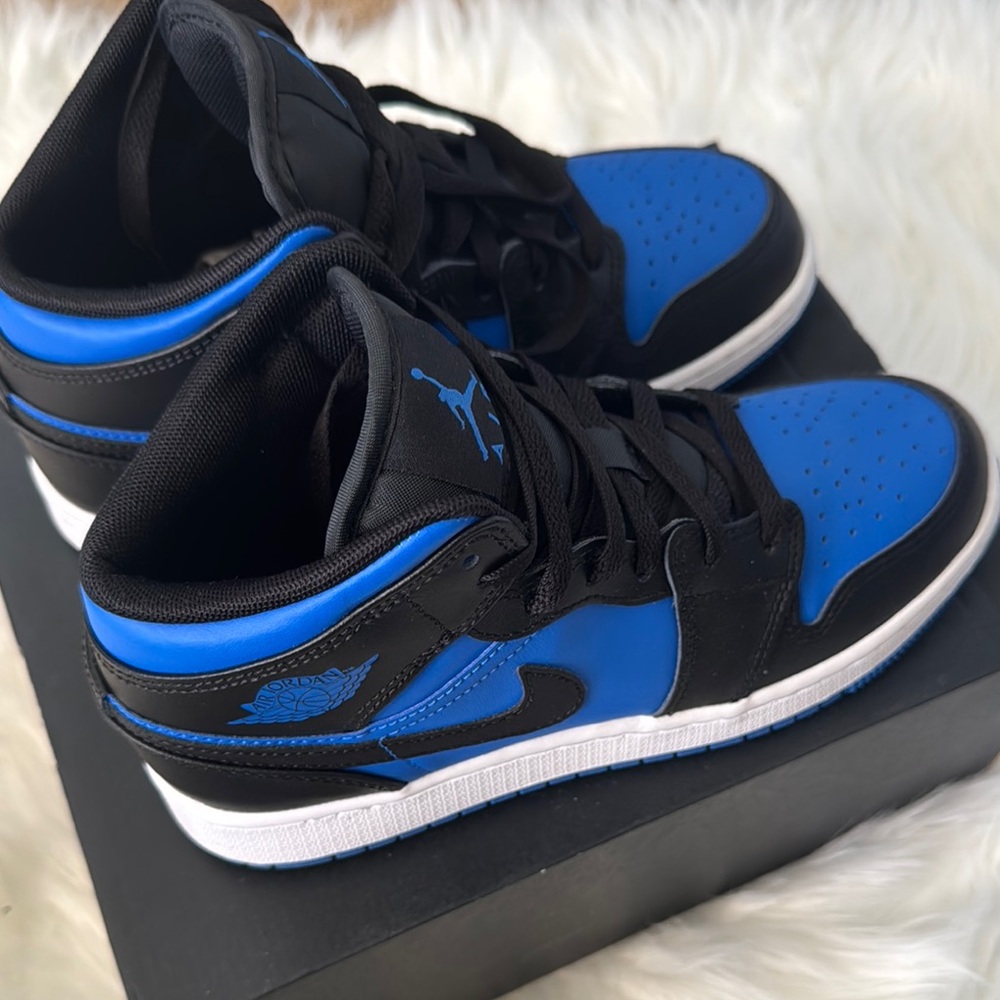 Air Jordan 1 MID (GS) - Picture 5 of 7